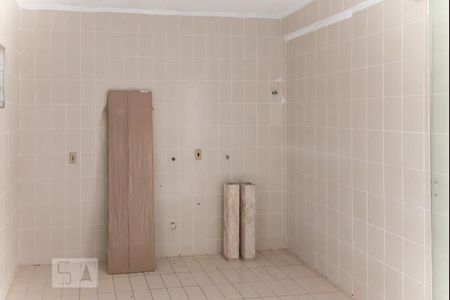 Casa à venda com 220m², 4 quartos e 4 vagas Casa à venda com 220m², 4 quartos e 4 vagasCasa 2 - Sala