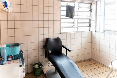 Casa à venda com 220m², 4 quartos e 4 vagas Casa à venda com 220m², 4 quartos e 4 vagasCasa 1 - Área de Serviço