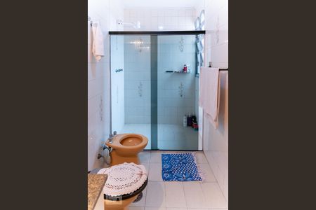 Casa à venda com 220m², 4 quartos e 4 vagas Casa à venda com 220m², 4 quartos e 4 vagasCasa 1 - Banheiro