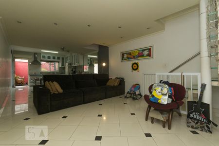 Sala de casa à venda com 3 quartos, 250m² em Mirandópolis, São Paulo