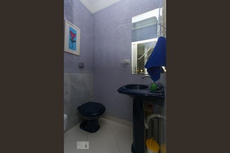 Lavabo de casa à venda com 3 quartos, 250m² em Mirandópolis, São Paulo