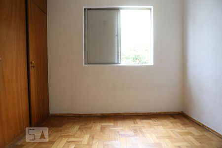 Quarto 1  de apartamento para alugar com 2 quartos, 62m² em Jardim Pinheiros, São Paulo