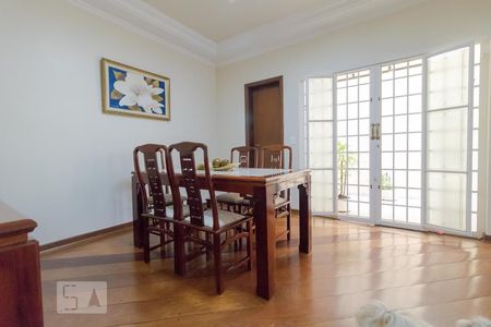 Sala de Jantar de casa para alugar com 4 quartos, 252m² em Vila Brandina, Campinas