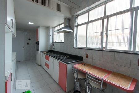 Cozinha de apartamento para alugar com 3 quartos, 84m² em Centro, Niterói