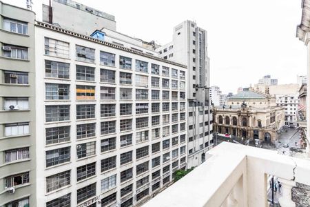 Varanda de apartamento para alugar com 4 quartos, 147m² em República, São Paulo