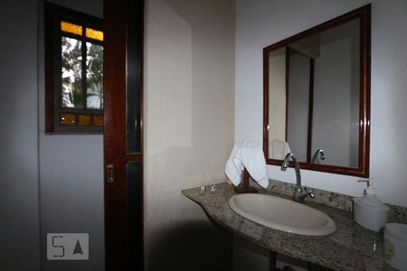 Lavabo de casa à venda com 3 quartos, 340m² em Jacarepaguá, Rio de Janeiro