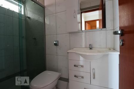Banheiro de apartamento para alugar com 2 quartos, 48m² em Guará Ii, Brasília