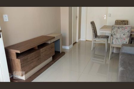 Sala de casa de condomínio à venda com 2 quartos, 80m² em Igara, Canoas