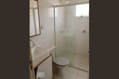 Banheiro de casa de condomínio à venda com 2 quartos, 80m² em Igara, Canoas