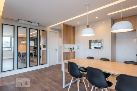 Sala de apartamento para alugar com 1 quarto, 60m² em Petrópolis, Porto Alegre