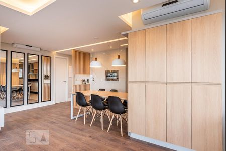 Sala de apartamento para alugar com 1 quarto, 60m² em Petrópolis, Porto Alegre