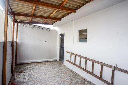 Casa para alugar com 70m², 2 quartos e 2 vagas Casa para alugar com 70m², 2 quartos e 2 vagasQuintal