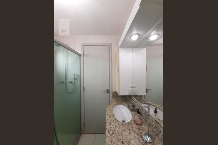 Apartamento à venda com 105m², 4 quartos e 2 vagas Apartamento à venda com 105m², 4 quartos e 2 vagasBanheiro da Suíte