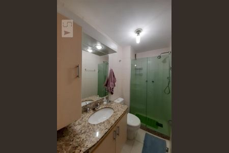 Apartamento à venda com 105m², 4 quartos e 2 vagas Apartamento à venda com 105m², 4 quartos e 2 vagasBanheiro Social