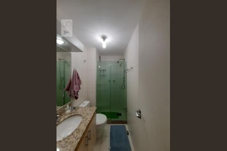 Apartamento à venda com 105m², 4 quartos e 2 vagas Apartamento à venda com 105m², 4 quartos e 2 vagasBanheiro Social