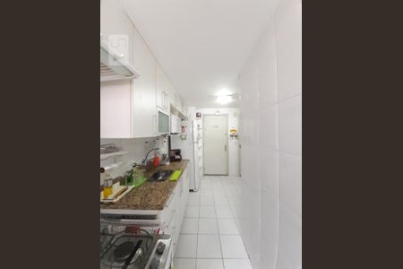 Apartamento à venda com 105m², 4 quartos e 2 vagas Apartamento à venda com 105m², 4 quartos e 2 vagasCozinha