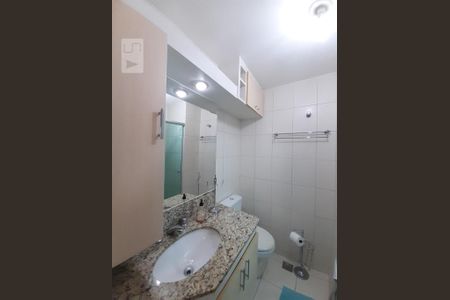 Apartamento à venda com 105m², 4 quartos e 2 vagas Apartamento à venda com 105m², 4 quartos e 2 vagasBanheiro da Suíte