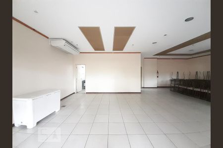 Apartamento à venda com 105m², 4 quartos e 2 vagas Apartamento à venda com 105m², 4 quartos e 2 vagasÁrea comum - Salão de festas