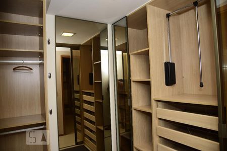 Apartamento à venda com 100m², 2 quartos e 2 vagasCloset do Quarto 2