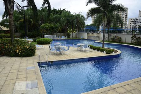 Apartamento à venda com 100m², 2 quartos e 2 vagasÁrea comum - Piscina