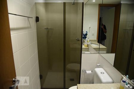 Apartamento à venda com 100m², 2 quartos e 2 vagasBanheiro Social