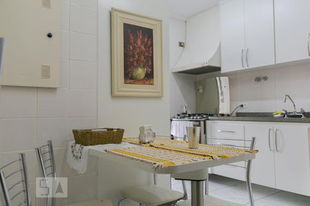 Apartamento para alugar com 112m², 3 quartos e 2 vagasCozinha