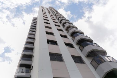 Apartamento para alugar com 112m², 3 quartos e 2 vagasFachada