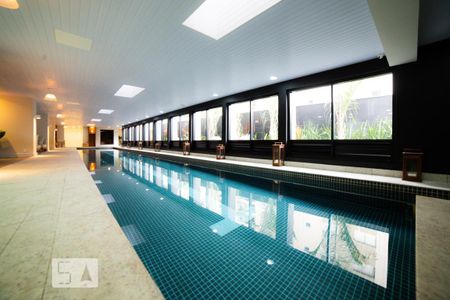 Studio para alugar com 38m², 1 quarto e 1 vaga Studio para alugar com 38m², 1 quarto e 1 vagaPiscina