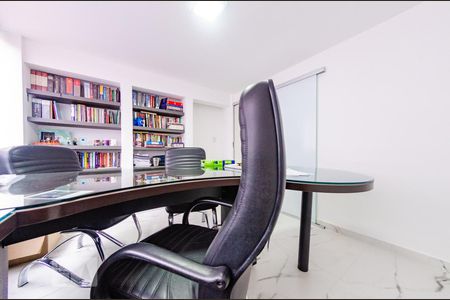 Apartamento à venda com 230m², 4 quartos e 1 vagaEscritório