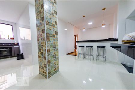 Cozinha de apartamento à venda com 4 quartos, 230m² em Gutierrez, Belo Horizonte