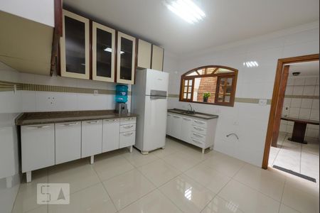 Casa à venda com 3 quartos, 117m² em Vila Augusta, Guarulhos