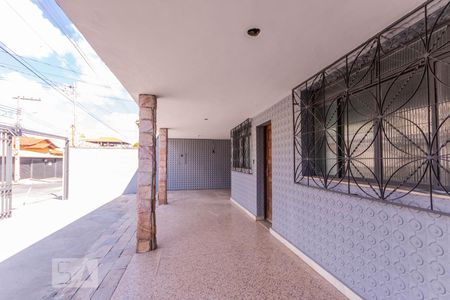 Varanda Sala de casa para alugar com 3 quartos, 130m² em Planalto, Belo Horizonte