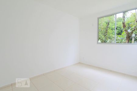 Quarto 1  de apartamento para alugar com 2 quartos, 50m² em Jacarepaguá, Rio de Janeiro