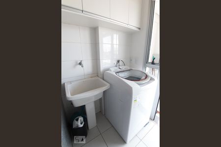 Apartamento para alugar com 65m², 2 quartos e 1 vagaÁrea de Serviço