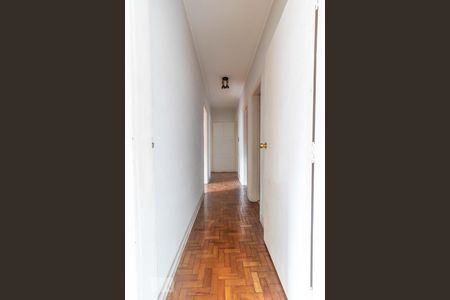 Corredor de apartamento para alugar com 3 quartos, 110m² em Pinheiros, São Paulo