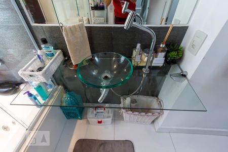 Banheiro de apartamento para alugar com 2 quartos, 70m² em Vila Suzana, São Paulo