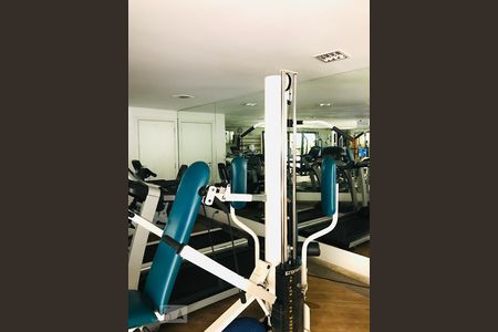 Apartamento à venda com 218m², 4 quartos e 3 vagasAcademia 