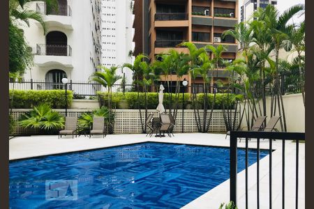 Apartamento à venda com 218m², 4 quartos e 3 vagasPiscina 