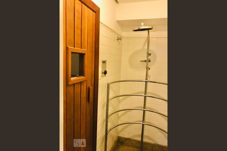 Apartamento à venda com 218m², 4 quartos e 3 vagasSauna 