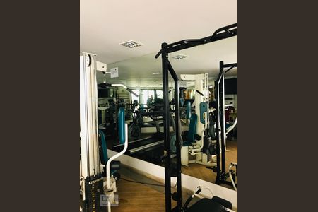 Apartamento à venda com 218m², 4 quartos e 3 vagasAcademia 