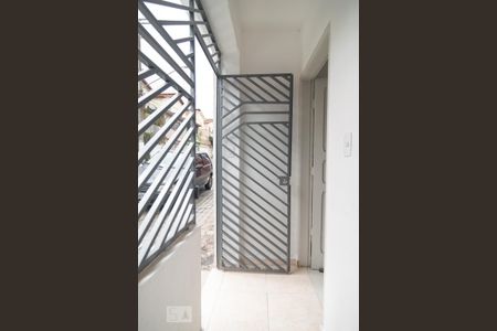 Quintal Frente de casa para alugar com 1 quarto, 37m² em Jardim Aeroporto, São Paulo