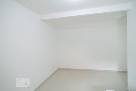 Sala de casa para alugar com 1 quarto, 37m² em Jardim Aeroporto, São Paulo