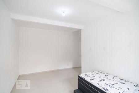 Sala de casa para alugar com 1 quarto, 37m² em Jardim Aeroporto, São Paulo