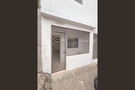Fachada de casa para alugar com 1 quarto, 37m² em Jardim Aeroporto, São Paulo