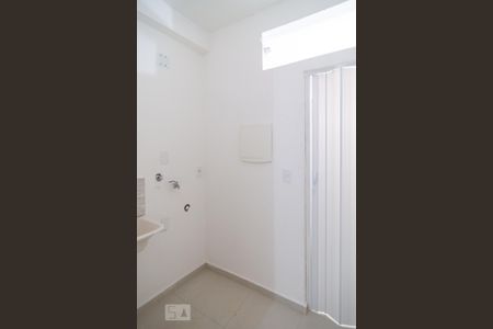 Área de Serviço de casa para alugar com 1 quarto, 37m² em Jardim Aeroporto, São Paulo