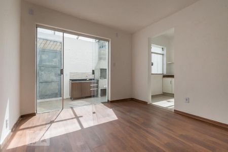 Quarto de casa para alugar com 1 quarto, 37m² em Jardim Aeroporto, São Paulo