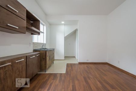 Quarto de casa para alugar com 1 quarto, 41m² em Jardim Aeroporto, São Paulo