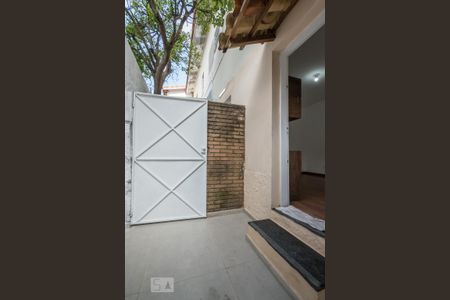 Entrada de casa para alugar com 1 quarto, 41m² em Jardim Aeroporto, São Paulo