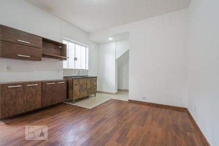 Quarto de casa para alugar com 1 quarto, 41m² em Jardim Aeroporto, São Paulo
