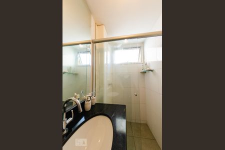 Apartamento à venda com 70m², 3 quartos e 2 vagas Apartamento à venda com 70m², 3 quartos e 2 vagasBanheiro da Suíte